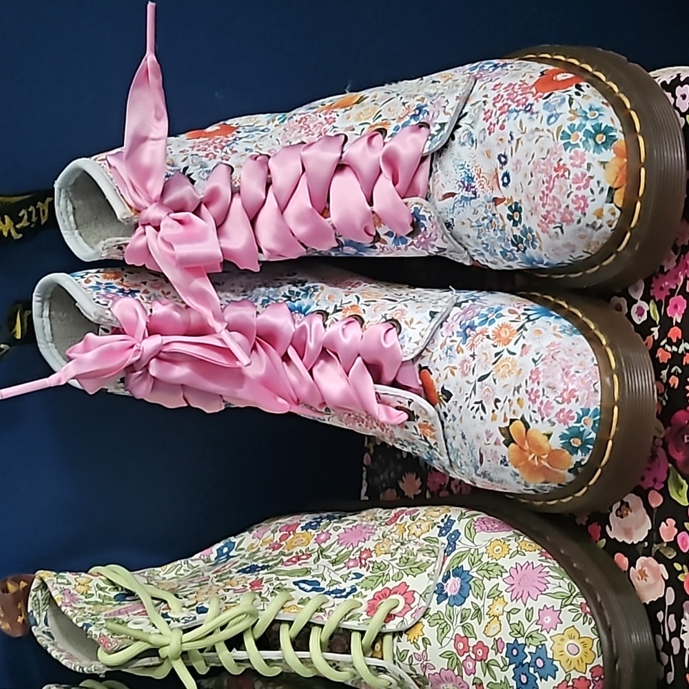 Dr. Martens 1460 floral